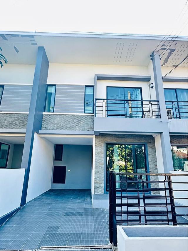 🏙️ ทาวน์โฮมสันทราย ทำเลทองรวมโชค! ใกล้ Central Festival เพียง 3 กม. Two-Storey Townhome for Rent - Near Ruamchok Plaza & Central Festival 1