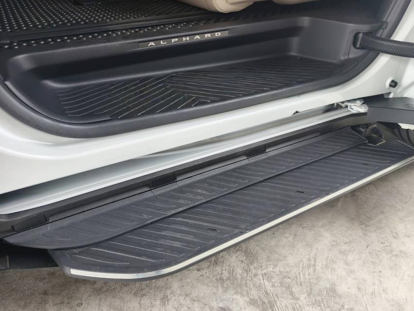 รถเข้าใหม่! NEW TOYOTA ALPHARD EXECUTIVE LOUNGE P HEV 2.5 2WD สีขาว 18
