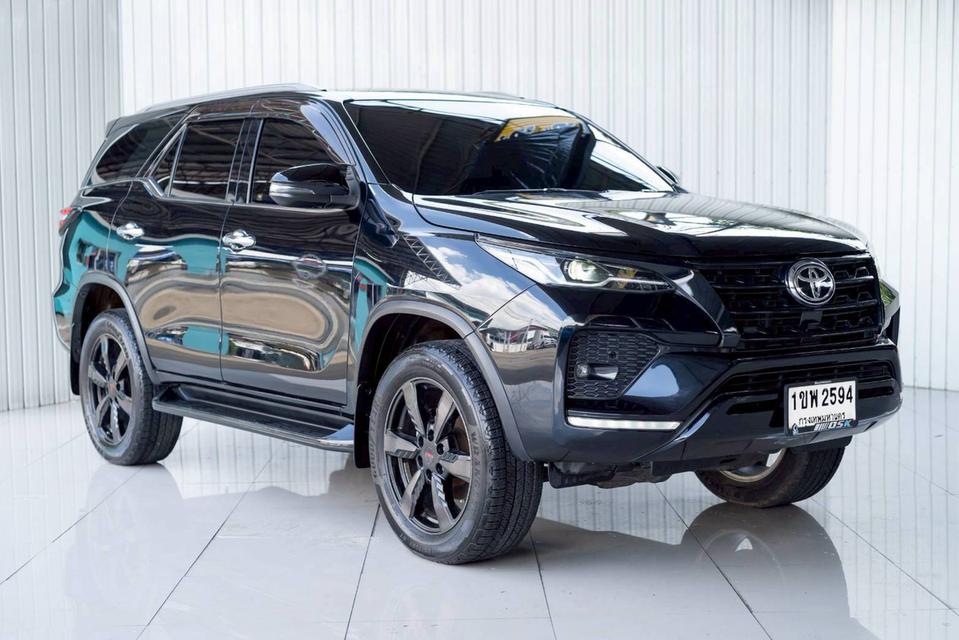 TOYOTA FORTUNER 2.4V Leader 2WD ปี 2020 (จด 2021)