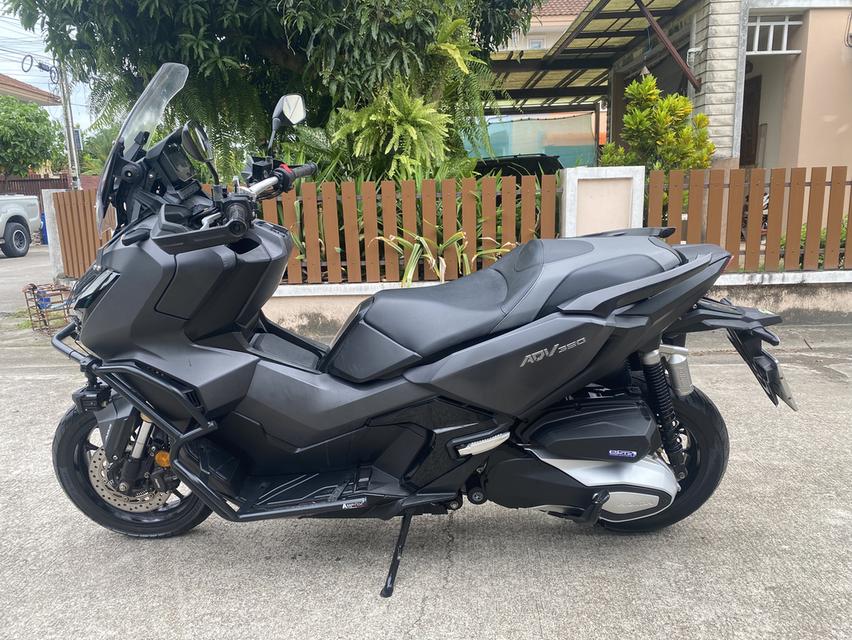 Honda ADV350 2022 รถบ้าน เครื่องเดิม ไม่เคยเกิดอุบัติเหตุ ไมล์ 23300 Km. เซอร์วิสศูนย์ทุกระยะ มีใบเสร็จ ไม่ล้ม ไม่ชน มีแคชบาร์ สปอร์ตไล Motowolf ครบรบ