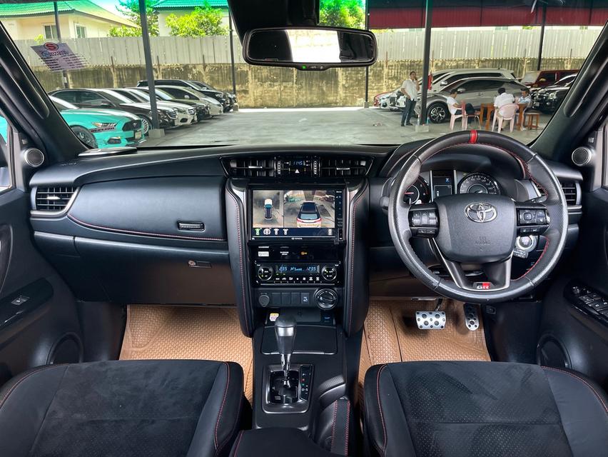 ขาย Toyota Fortuner 2.8GR 4wd ปี22 12