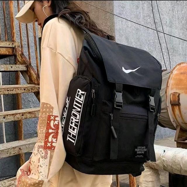 กระเป๋าเป้ Nike