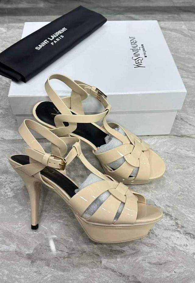 รองเท้า Yves Saint Laurent High Heels