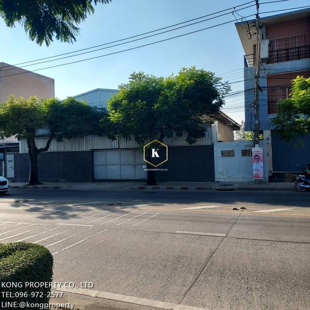 ให้เช่าโกดัง ริมถนนใหญ่ ประเวศ กรุงเทพ 800 ตรม  ใกล้สวนหลวง ร.9 1