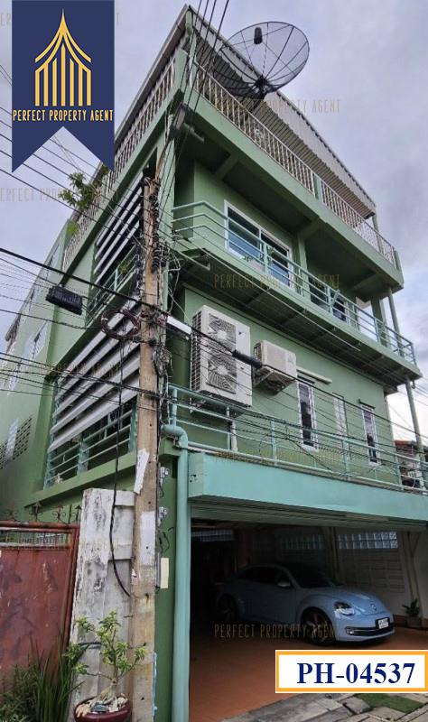 ขาย บ้านเดี่ยว 4 ชั้นซอยอินทามระ44 ใกล้สถานีรถไฟฟ้าห้วยขวาง 1