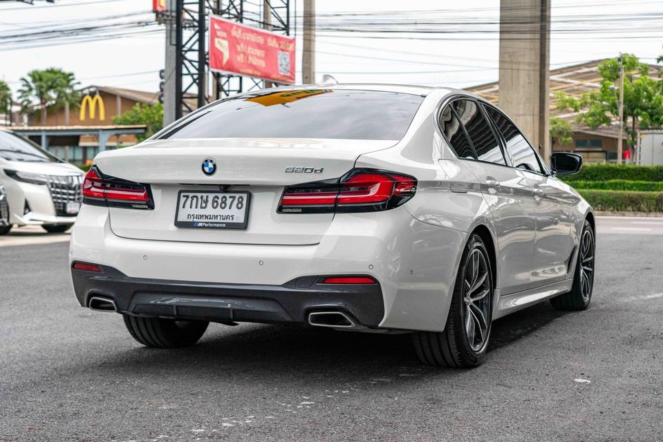 รหัสรถ NP6878 รุ่นรถ : BMW 520d M SPORT LCIปีรถ : 2022 รูปที่ 5