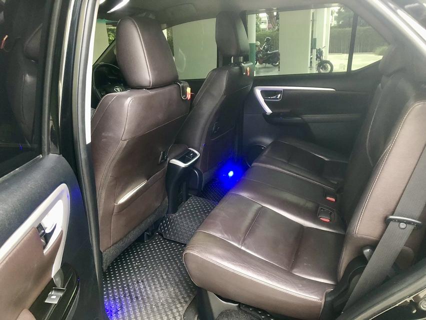 Toyota Fortuner 2.8V 2015 āļĢāļđāļāļāļĩāđ 10