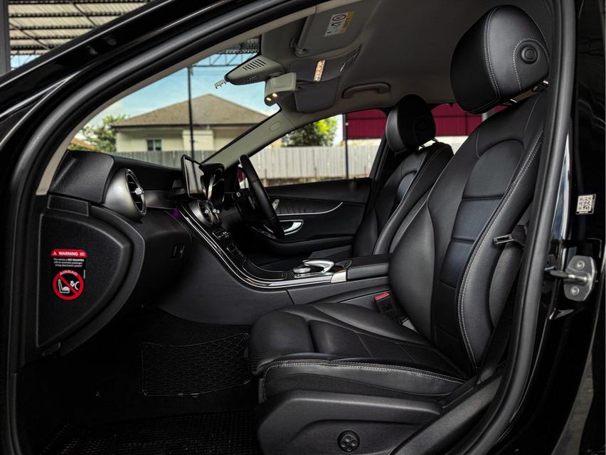 2019 BENZ C-CLASS, C300e AVANTGARDE 11