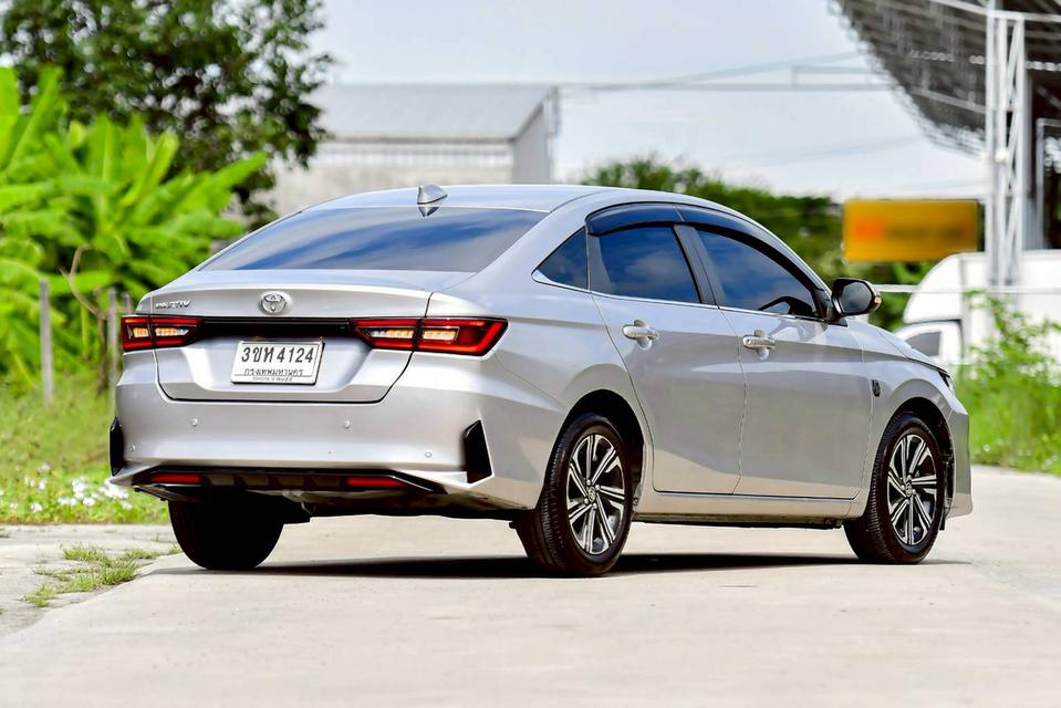 Toyota Yaris Ativ 1.2Premium Sport ปี23 8