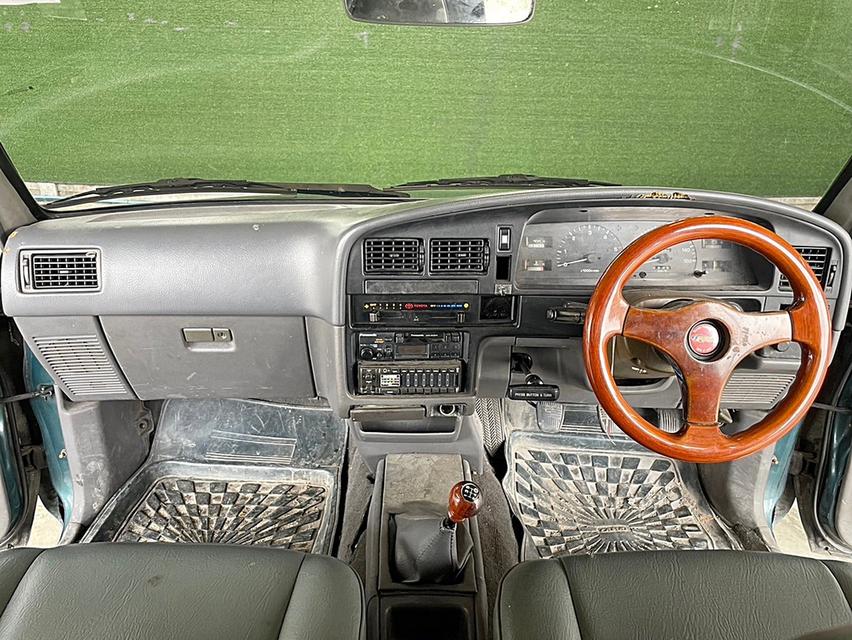 Toyota Hilux Mighty-X 2.4 EXTRACAB