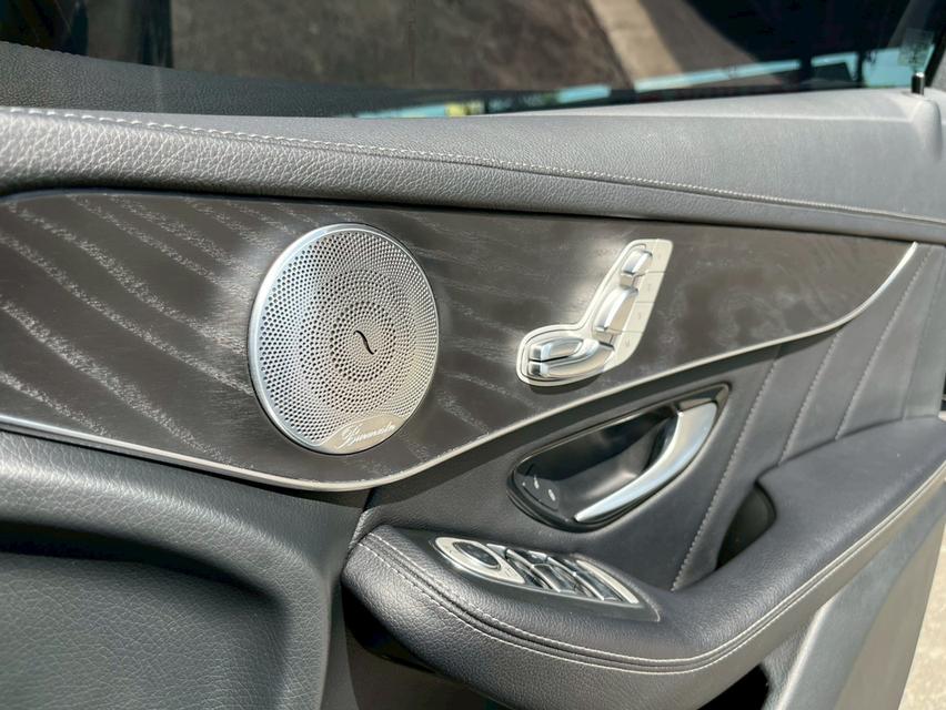 Mercedes-Benz GLC250d 4MATIC AMG Dynamic รถปี 2018 จดทะเบียนปี 2019 10