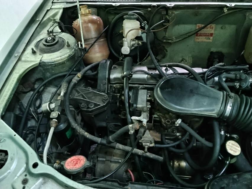 รถเก๋ง เปอร์โยรุ่น 305 ปี1995