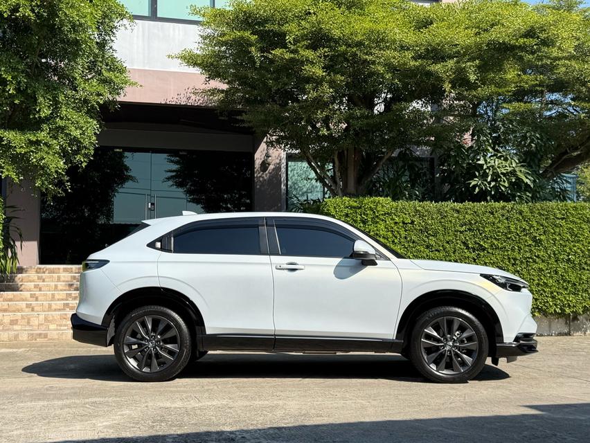 2023 HONDA HRV eHEV RS รถมือเดียว สภาพป้ายแดง วิ่งน้อยเพียง 20,000 กม รถไม่เคยมีอุบัติเหตุครับ