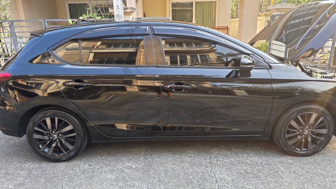 รถยนต์ Honda City Hatchback RS สีดำ มือสอง ปี 2021 รูปที่ 5