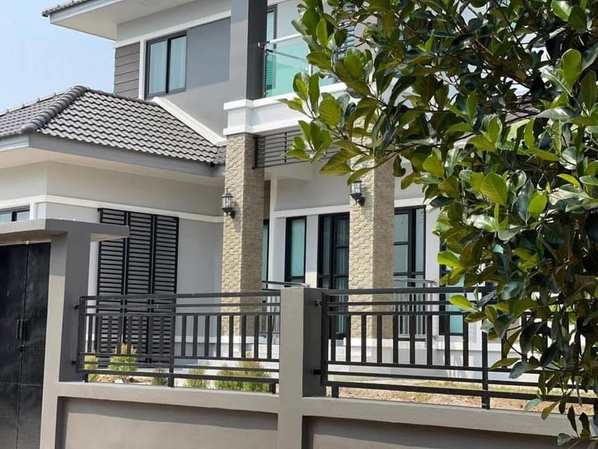 ขายบ้านเดี่ยวหรู 2 ชั้น สไตล์โมเดิร์น ใจกลางเมืองหนองคาย 81 ตร.ว. ราคาดีมากเพียง 5.9 ล้านบาท ใกล้สะพานมิตรภาพไทยลาว