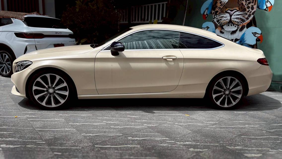 Mercedes-Benz C250 Coupe ปี 2017 ไมล์ 25,xxx 5
