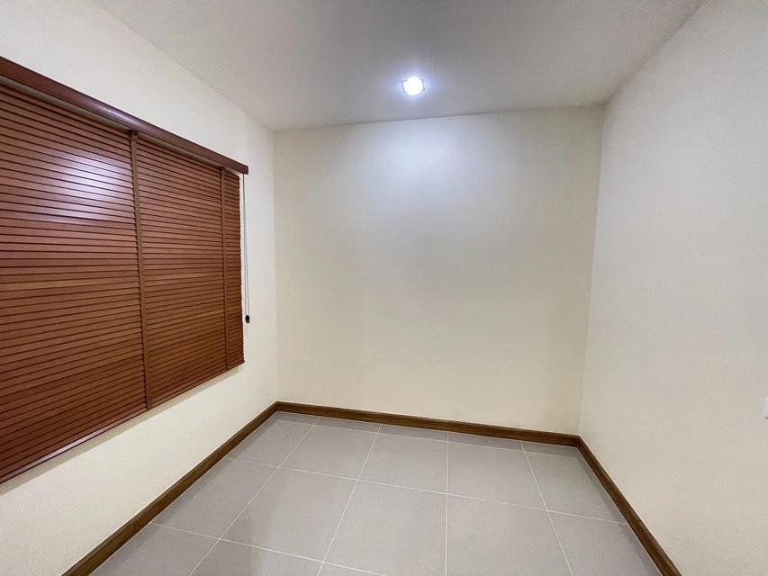 ขายทาวน์เฮ้าส์มือสองนนทบุรี โครงการ โกลเด้นทาวน์ รัตนาธิเบศร์-สถานีรถไฟฟ้าไทรม้า (Golden Town Rattanathibet-Saima Station) เนื้อที่ 21.2 ตร.ว. 4