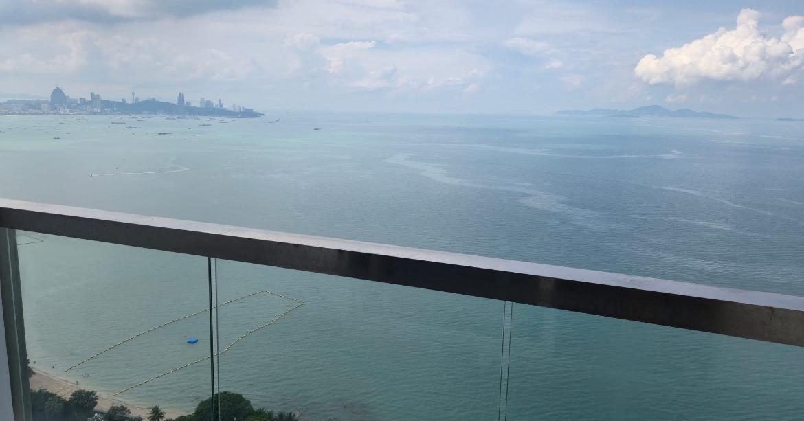 The Palm Wongamat, Beach front condo 2