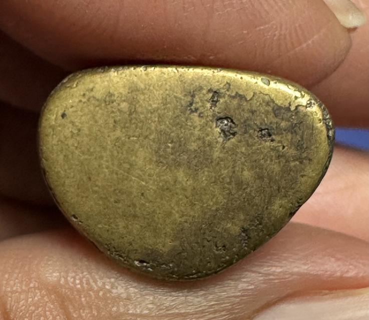 รูปหล่อ ล.พ.เงิน วัดห้วยเขน พิมพ์ B เนื้อโลหะเขียวอมเหลือง 9