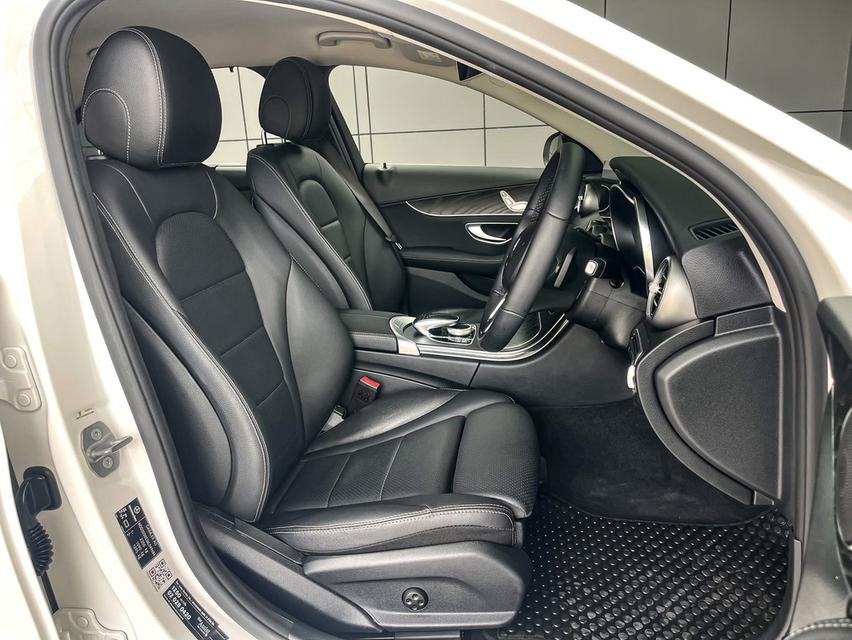 ปี 2019 BENZ C-CLASS, C300e AVANTGARDE 16