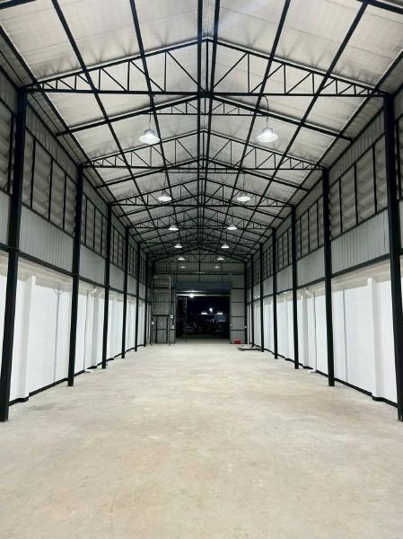 ให้เช่าโกดังโรงงานพร้อมออฟฟิศย่านกรุงเทพกรีฑา ขนาด 400 ตรม. พิกัดเขตสะพานสูง กรุงเทพฯ ใกล้มอเตอร์เวย์ ออกร่มเกล้า 1