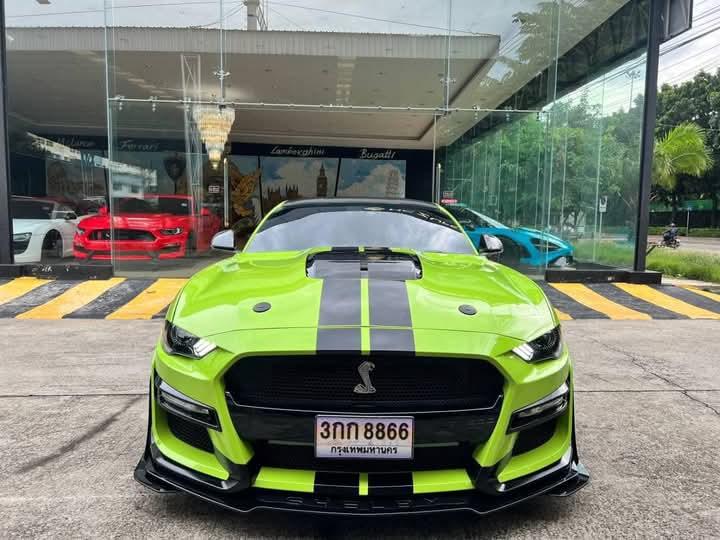 Ford Mustang สีเขียวสวย 3