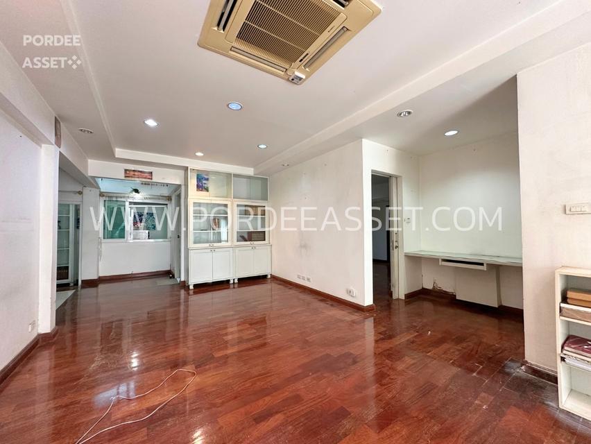 บ้านชั้นเดียว 64 ตร.ว. รัชดานิเวศน์ ประชาราษฎร์บำเพ็ญ24 ใกล้รถไฟฟ้า MRT ห้วยขวาง สุทธิสาร เข้าออกได้หลายทาง รัชดาภิเษก ลาดพร้าว เหม่งจ๋าย เลียบด่วนเอก 7