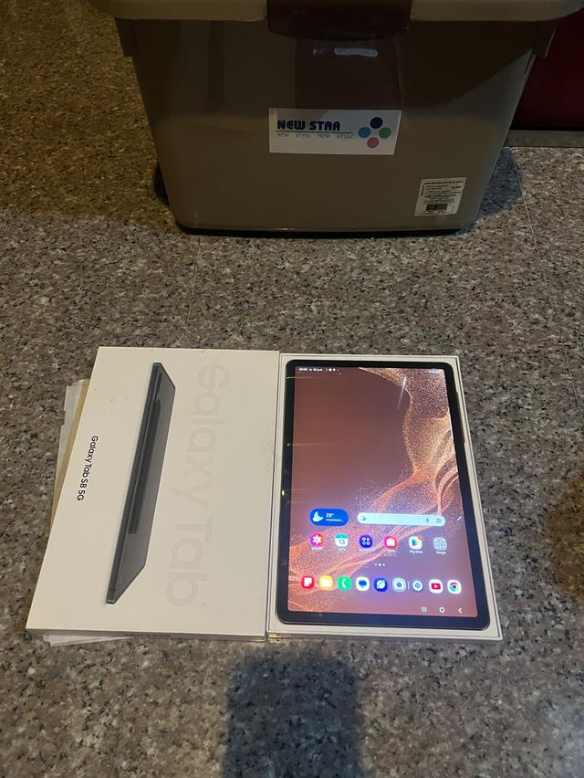 ขายSamsungTabS8สีGraPhite128กิ๊กใส่ซิมได้ยกกล่องสภาพสวยๆใช้งานดีถูหๆ