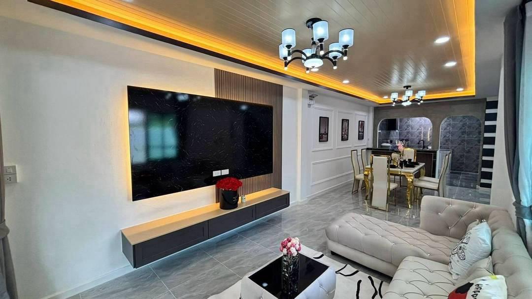 หมู่บ้านรัตนาวดี  จันทร์ทองเอี่ยม ทาวน์เฮาส์ 2 ชั้น แปลงริม ตกแต่งใหม่พร้อมอยู่ใกล้เซ็นทรัลเวตเกส ทำเลรถไฟฟ้าMRT เข้าออกได้ 2 ทาง 8