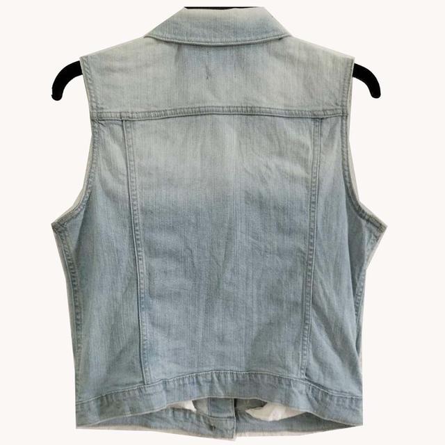 GAP กั๊กยีนส์ ยีนส์ยืด สีสวยมาก ฟอกดี ขูดขาดเท่ ๆ มีกระเป๋าอก+ข้าง ผ้านุ่มใส่สบาย พร้อมส่ง ไม่ต้องรอ