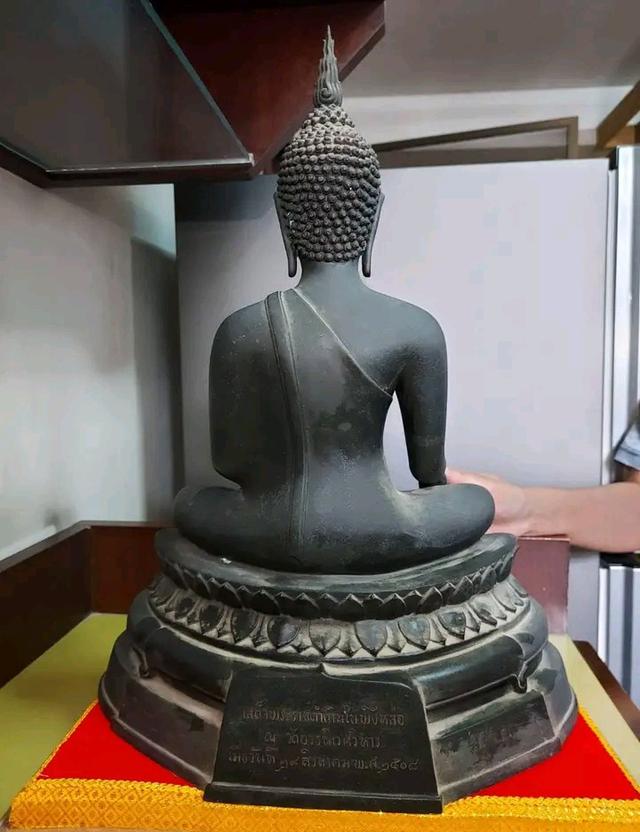 พระบูชาใหญ่ วัดบวรปี08