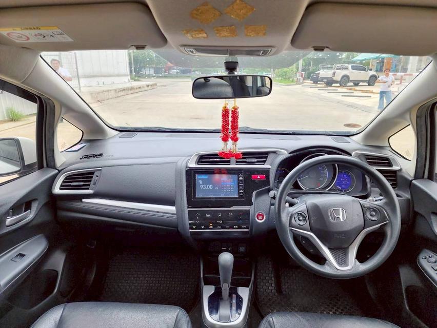 ขาย Honda Jazz 1.5SV ปี17 10