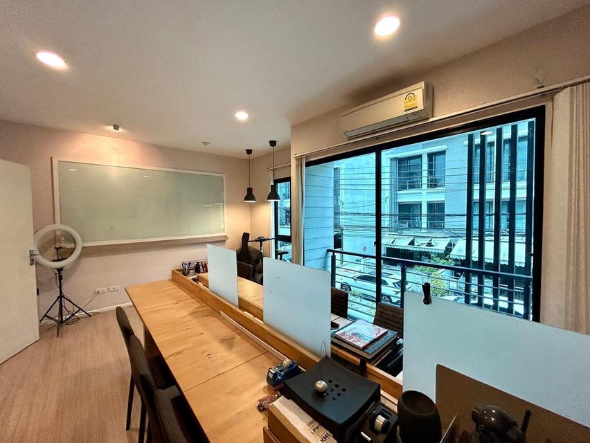 ขายทาวน์โฮม/โฮมออฟฟิศ 3 ชั้น | บ้านกลางเมือง พระราม 9 - รามคำแหง ทำเลใจกลางเมือง เดินทางสะดวก เลียบด่วน ฉลองรัช ใกล้ ม.รามคำแหง Baan Klang Muang Rama 18