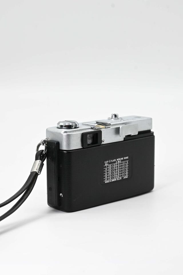 กล้องฟิล์ม Minolta hi-matic C 2