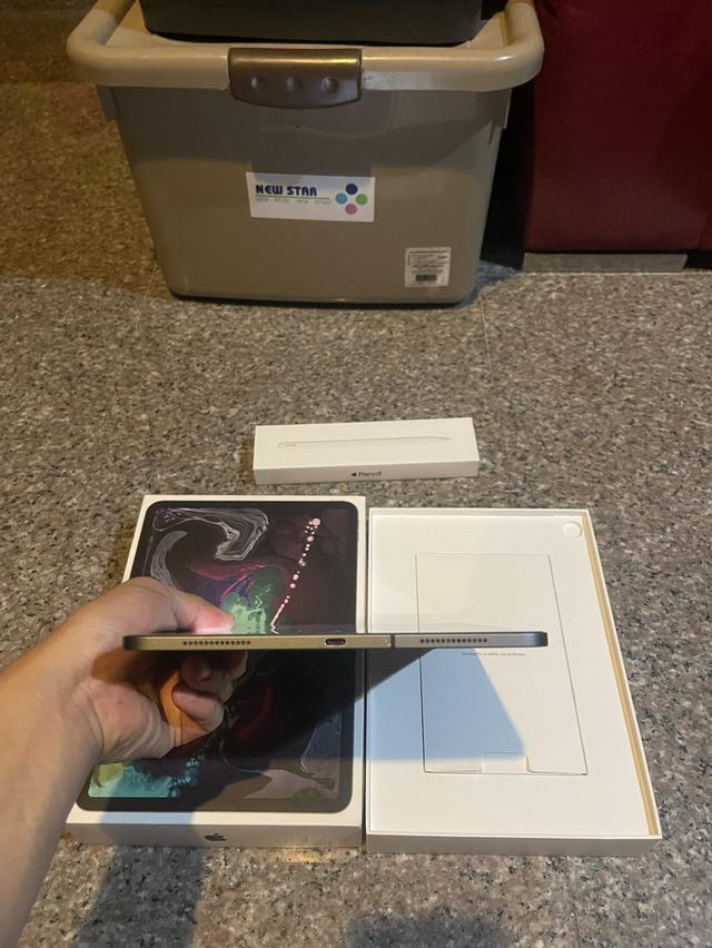 ขายiPadPro11นิ้วสีดำ256กิ๊กWifi Celluer ใส่ซิมได้ใช้งานดีถูกๆๆ