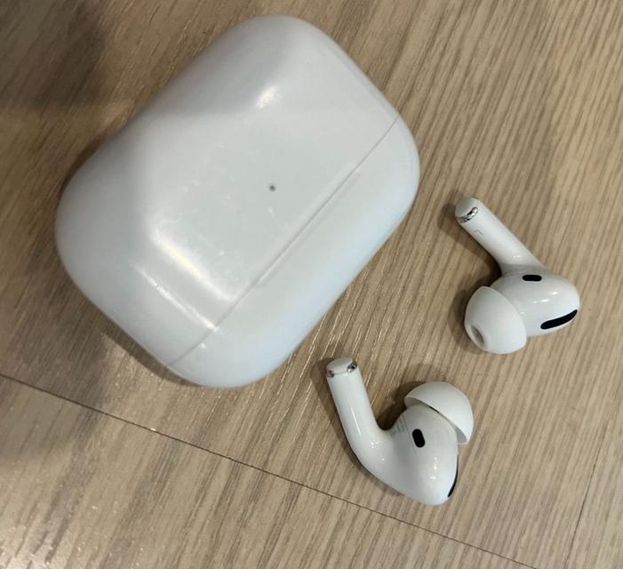 AirPods Pro พร้อม Charging Case  2