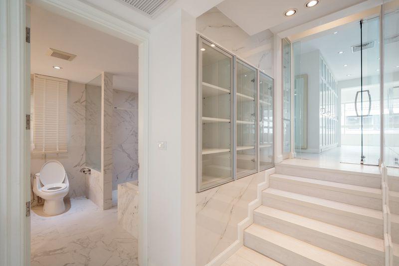 ขาย Townhome 3 ชั้น 48 ตรวา ซอยสุขุมวิท 15 ทำเลดี เพียง 1 นาทีถึง โรงเรียนนานาชาติ NIST และ 5 นาที ถึง BTS อโศก 14