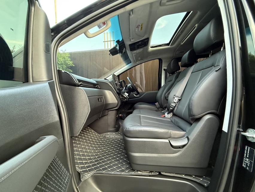 Hyundai Staria Premium Sunroof 2.2D 8AT รูปที่ 9