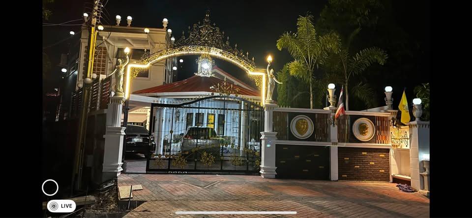 🏡 บ้านเดี่ยวชั้นเดียวหลังใหญ่ สไตล์โรมัน ทำเลเศรษฐกิจหลัก เดินทางสะดวก #สันกำแพง ราคา 60,000 บาท/เดือน ✨ 清迈山甘烹单层独栋罗马风格别墅出租 6 卧室 6 卫生间 – 租金 60,000 泰铢/ 1