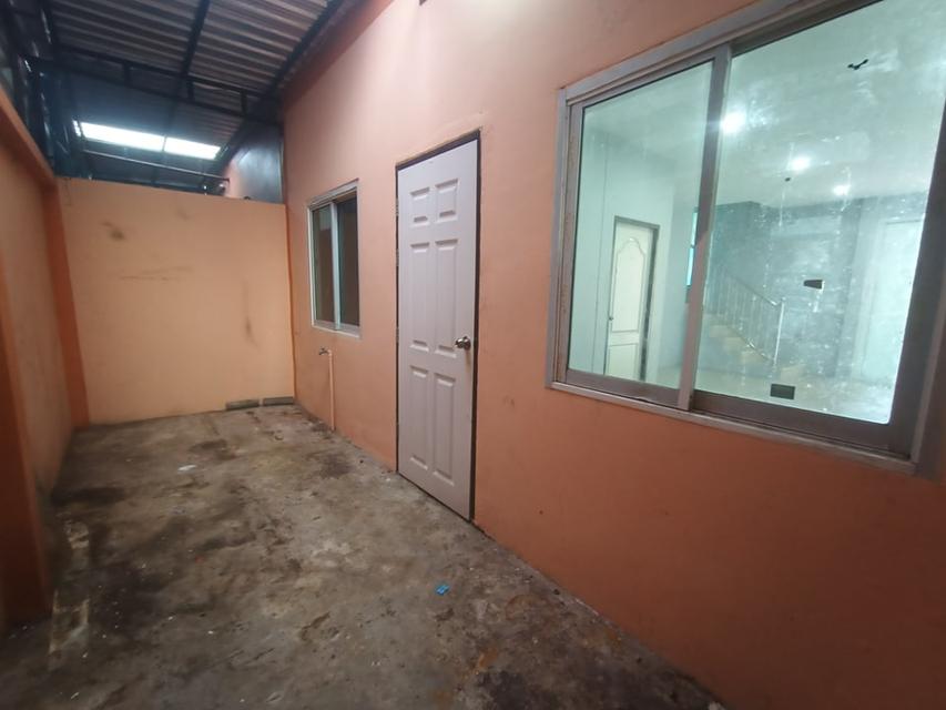 ทาวน์โฮมสองชั้น ปิดร้านหมูกระทะ ใกล้สวนจงสถิต ตลาดคุณนายบางบอน 5