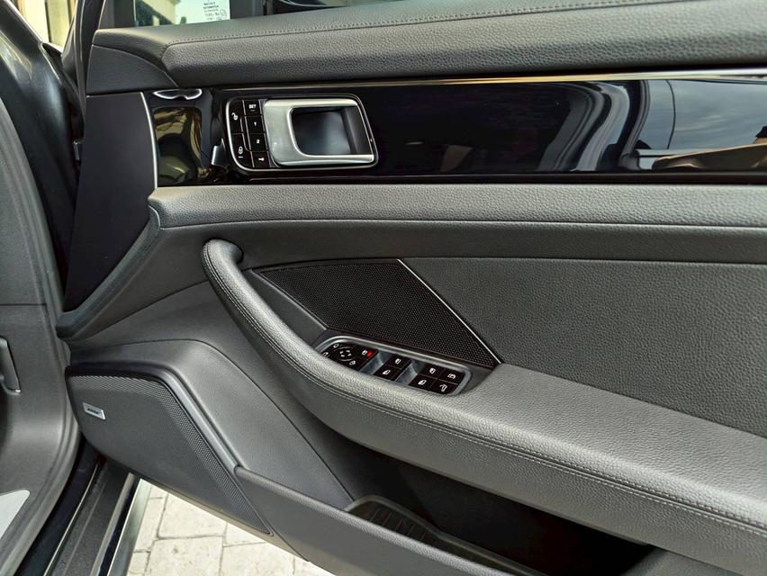 🐸 AAS executive ช่วงยาว Waranty ล้นๆ ใหม่กริ้บพลาสติกยังอยู่ครับ 😁😁 New Arrival!! ❤️ Porsche Panamera 4 E -hybrid executive 2019 Top Option รูปที่ 20