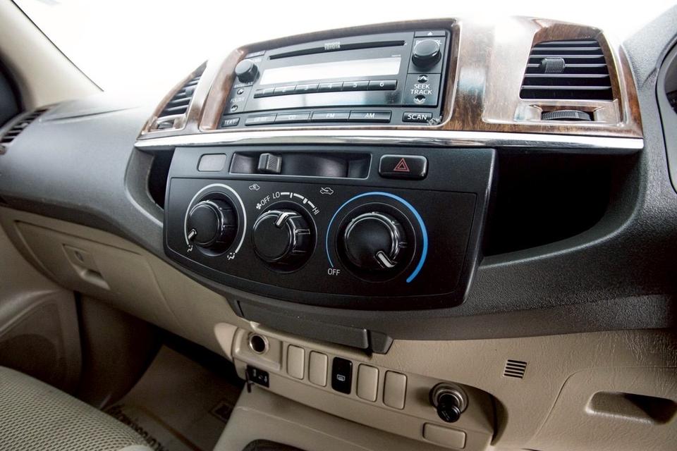 รหัสรถ  1D585 VIGO CHAMP 2.5 E PRERUNNER DOUBLECAB 2013 10