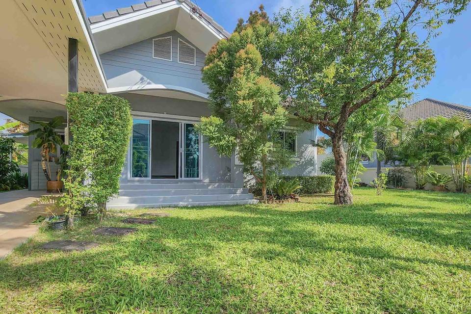 Single-Story Home in a Serene Gated Community 1