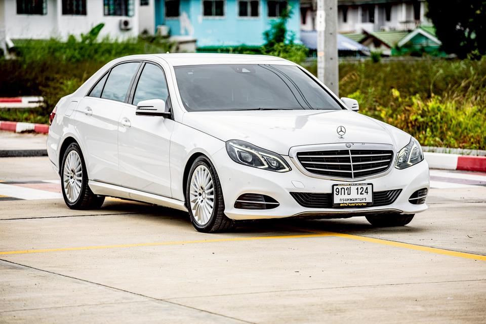 Benz E300 Bluetec ปี 2015 สีขาว สวยสภาพดี 3