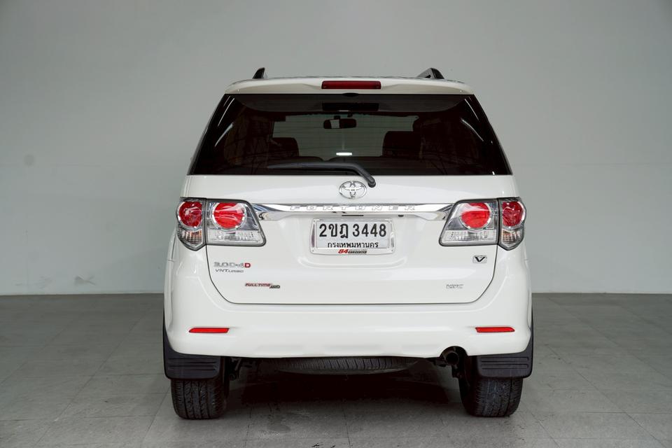TOYOTA FORTUNER 3.0 V 4WD AT  (ปี 2011)  3