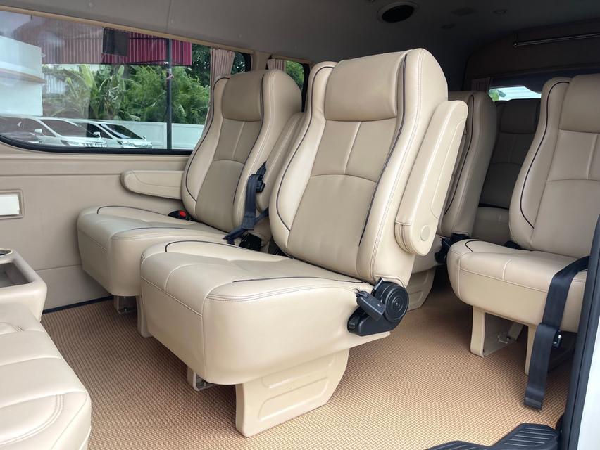 ขาย Toyota Commuter 2.8 ปี19 14