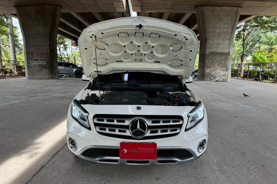 Mercedes-Benz GLA200 1.6 W156 Urban SUV AT ปี 2019 10