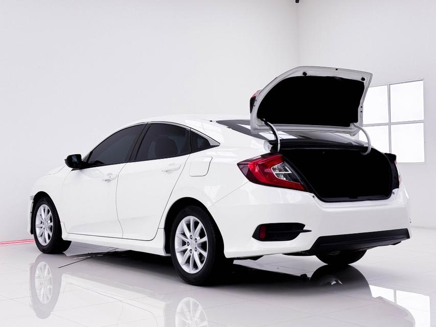 HONDA CIVIC 1.8 E FCเกียร์ AT ปี 2016 สีขาวเลข​ไมล์ 372,077 กมราคา 319,000 บาทโทร 0929699899 6B240 รูปที่ 6