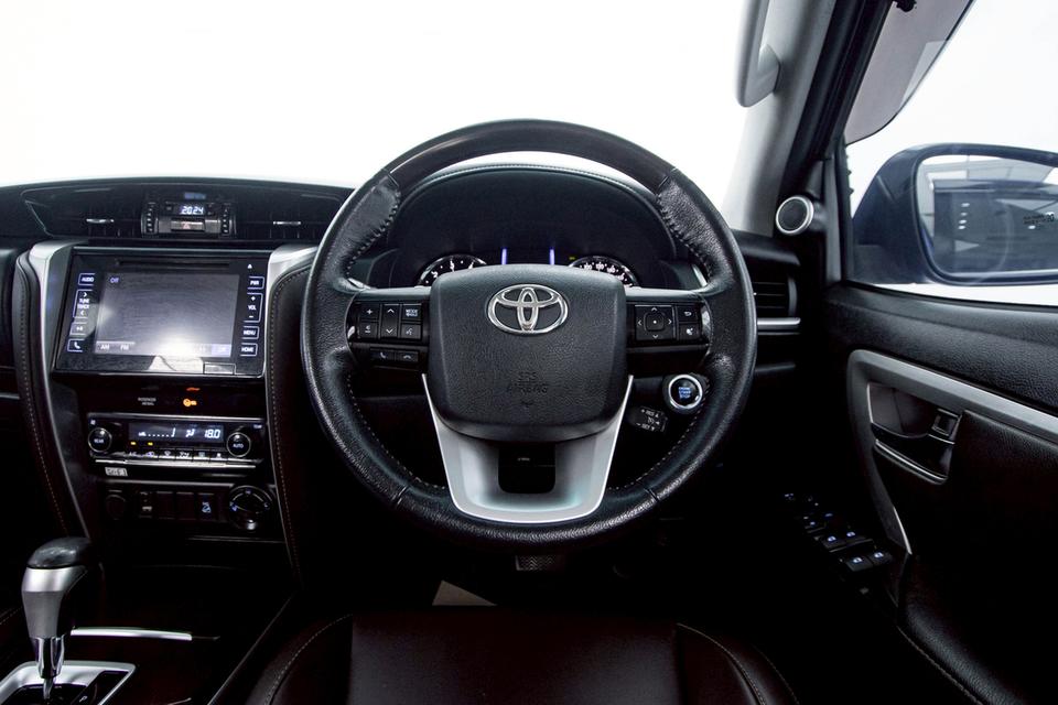 รหัสรถ 1D760 FORTUNER 2.4 V 4WD 2018 17