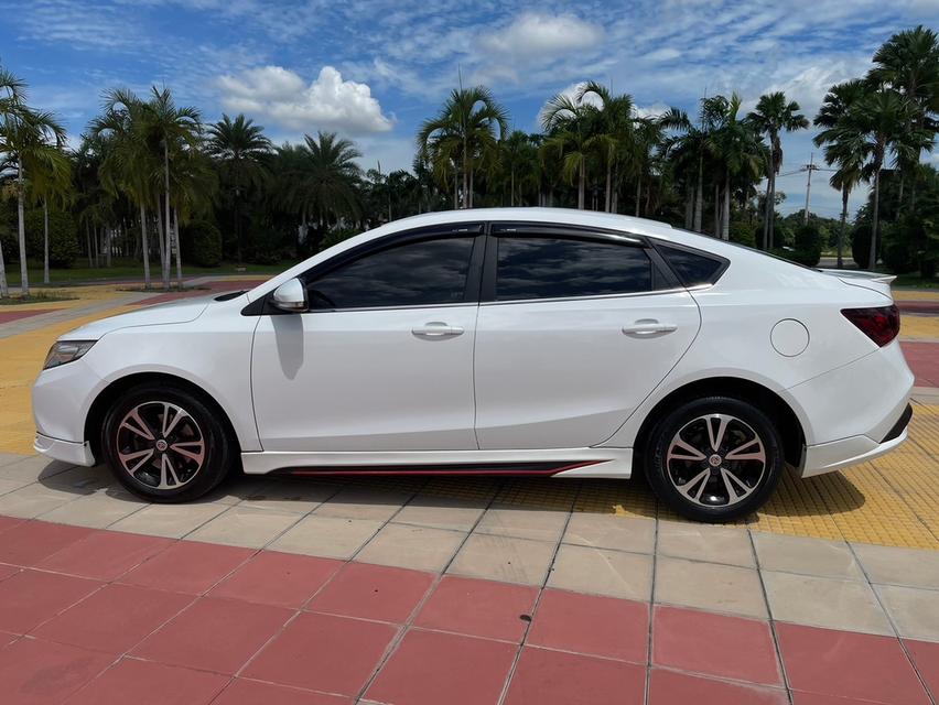 2020 MG5 1.5x Turbo Sunroof  6